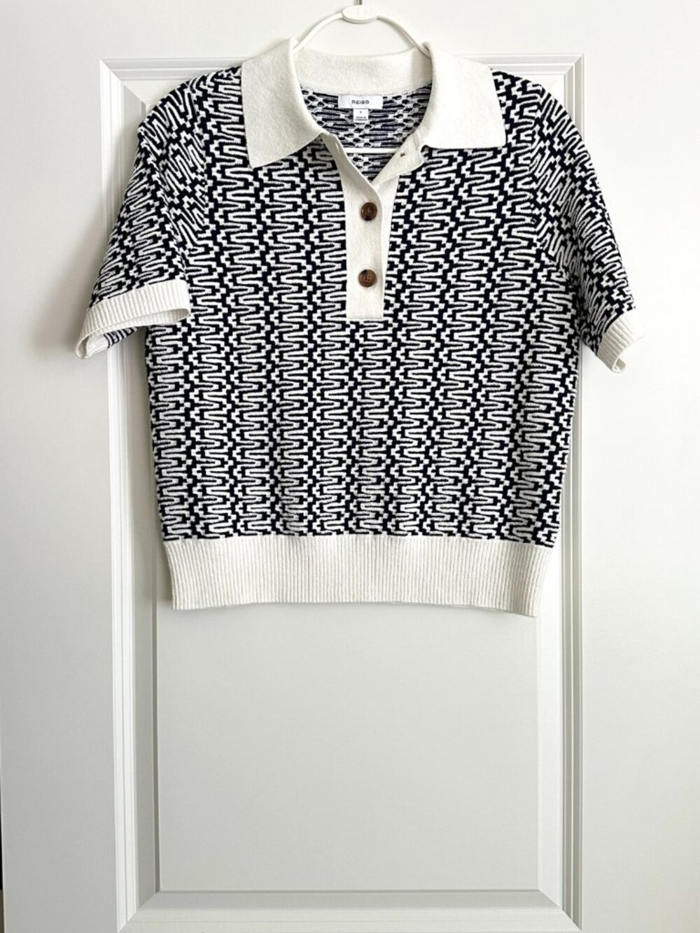 REISS Short Sleeve Zig Zag Knit Polo Shirt in Navy Ivory Size S